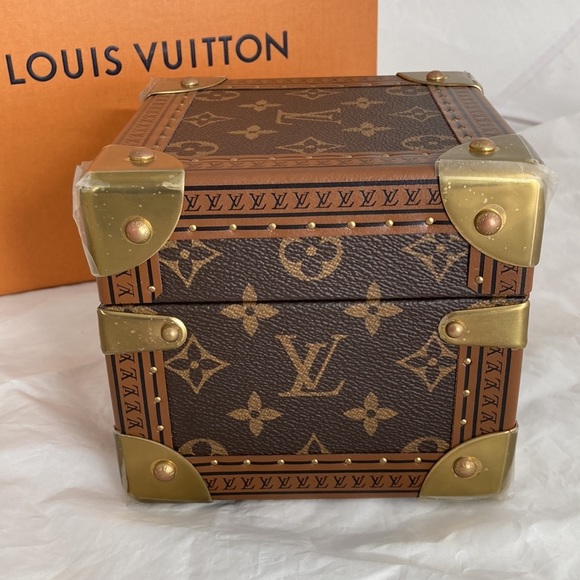 LOUIS Vuitton Monogram Watch/Bracelet Jewelry Trunk - Picture 6 of 16